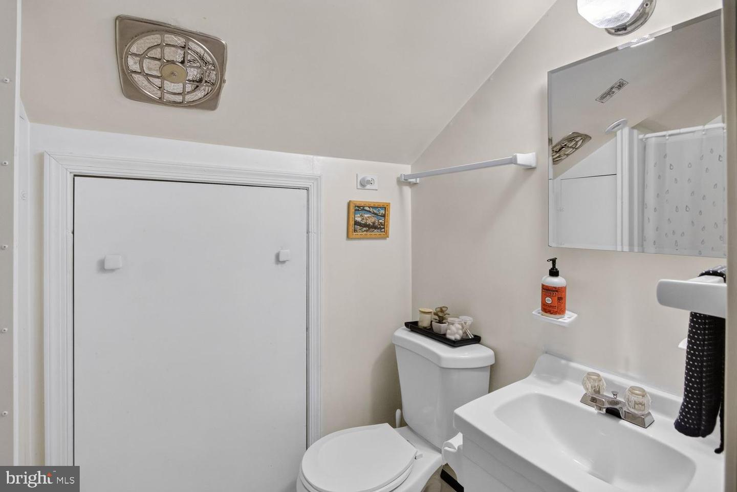 1521 Erskine St Property Photo 24