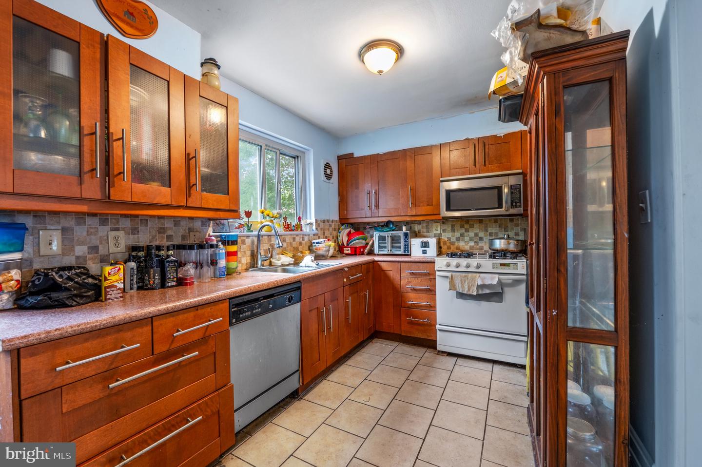 3543 Madison Pl Property Photo 6