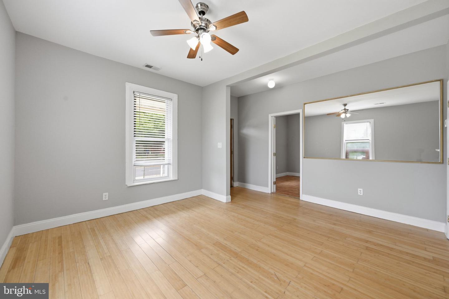 809 Eastern Ave Property Photo 4