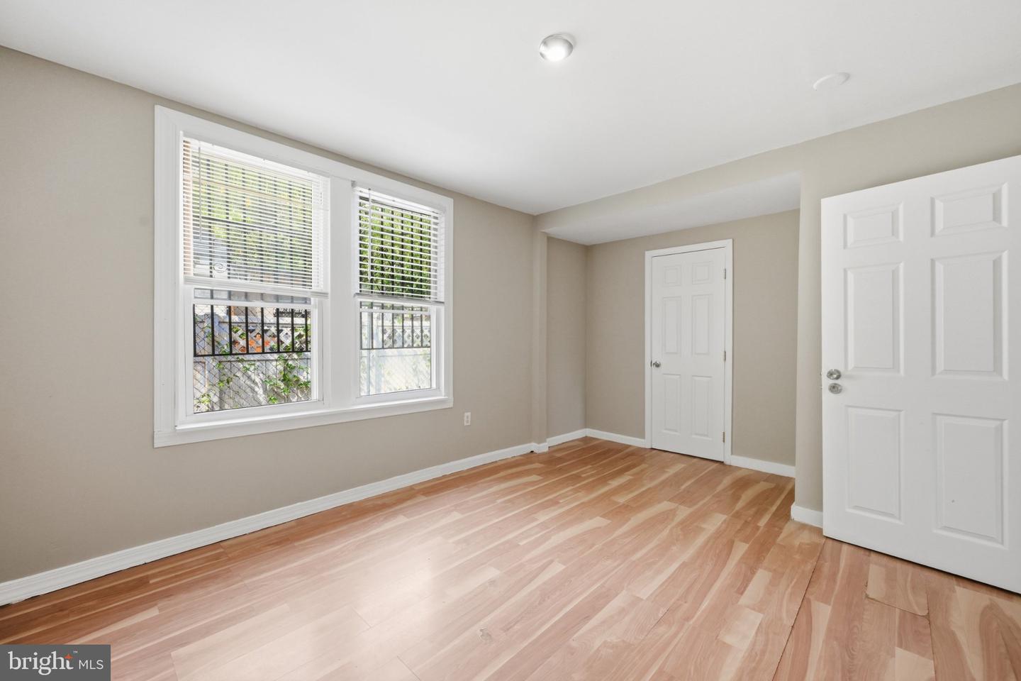 809 Eastern Ave Property Photo 16