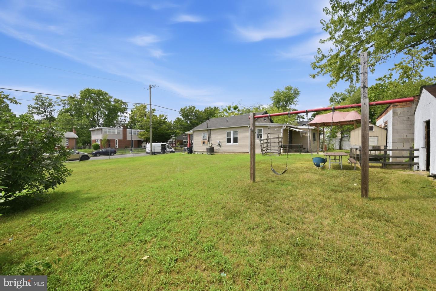 809 Eastern Ave Property Photo 21