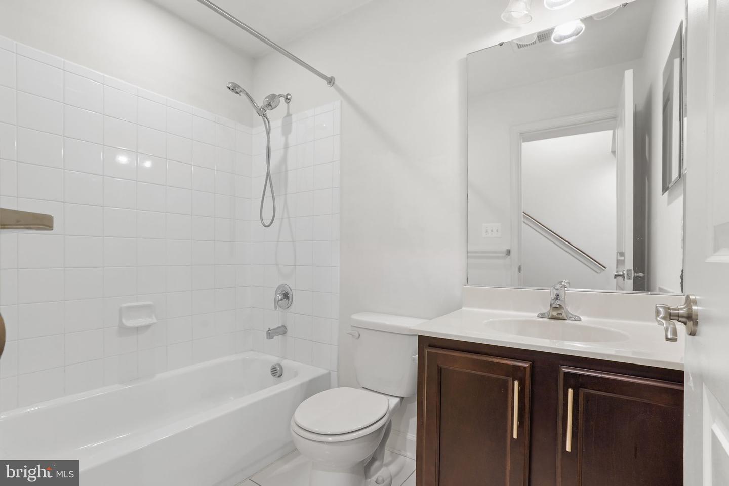 9811 Wood Glen Ter Property Photo 6