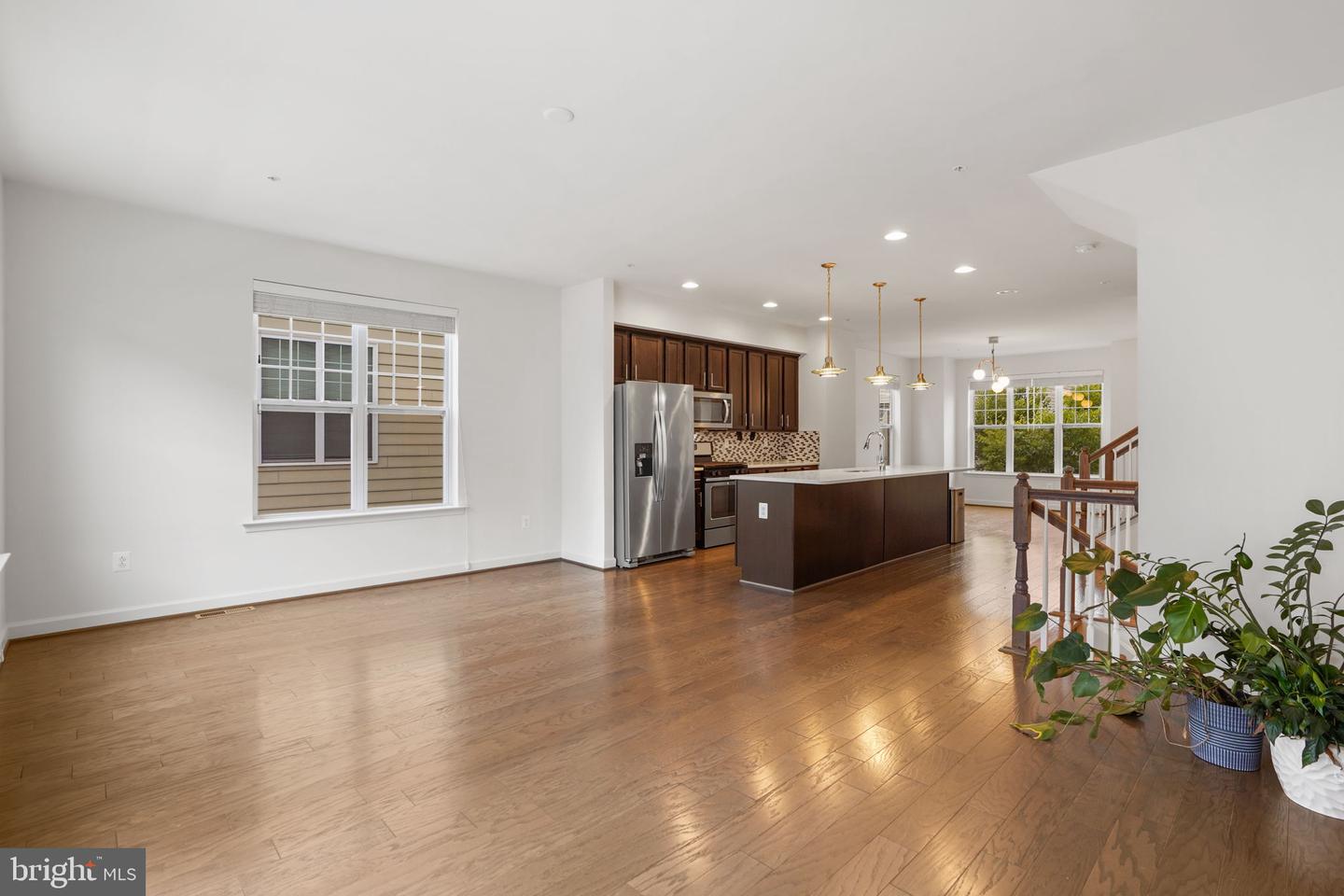 9811 Wood Glen Ter Property Photo 9