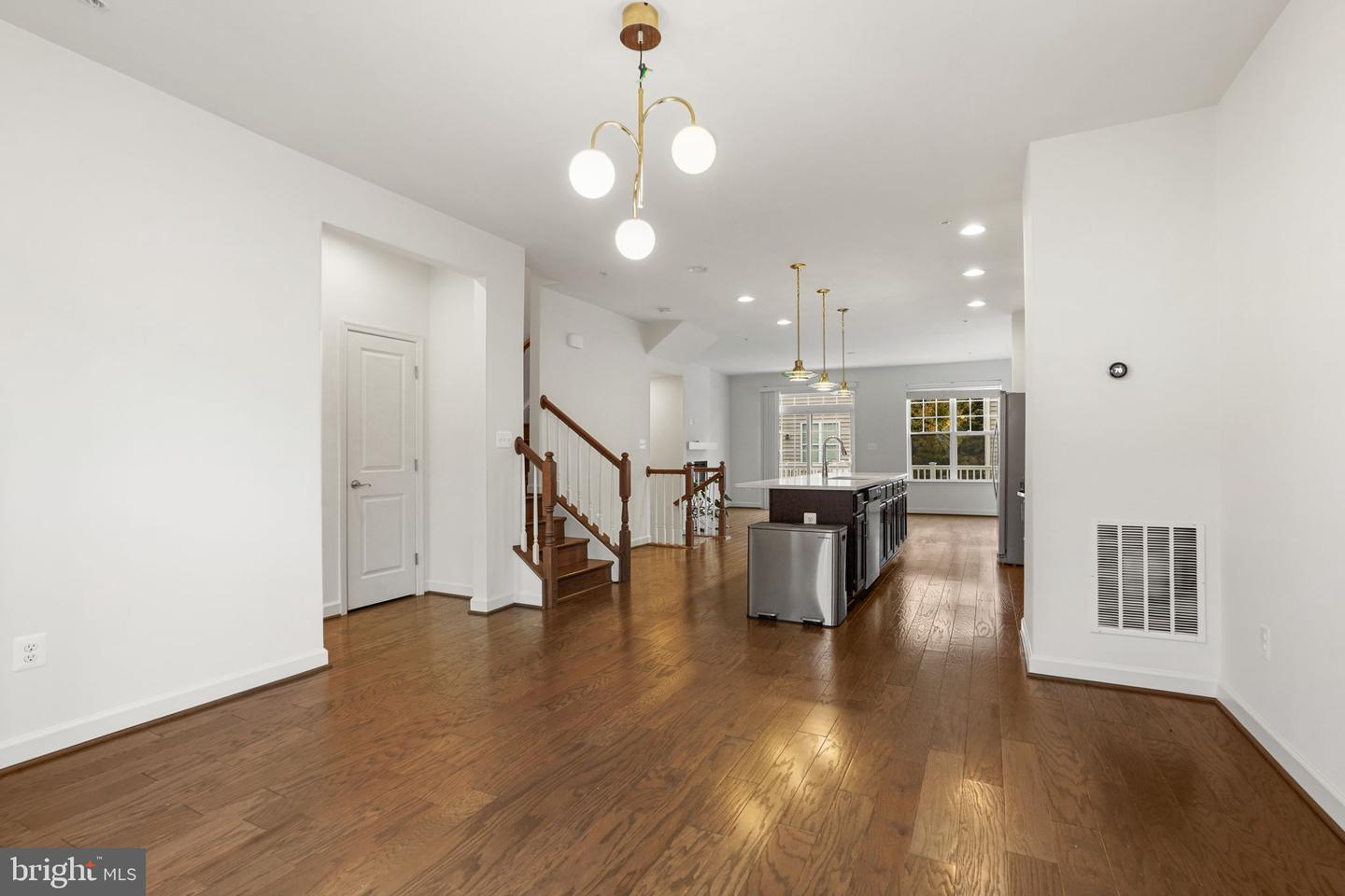 9811 Wood Glen Ter Property Photo 15
