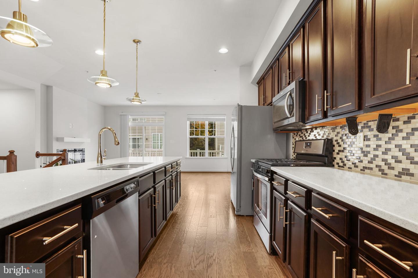 9811 Wood Glen Ter Property Photo 16