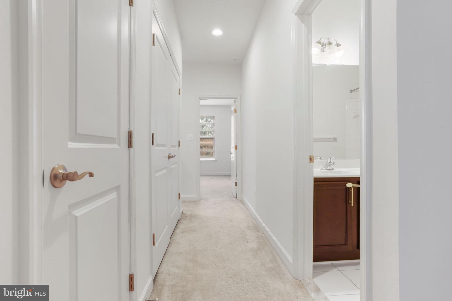 9811 Wood Glen Ter Property Photo 23