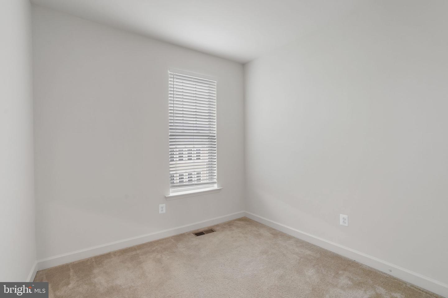 9811 Wood Glen Ter Property Photo 36