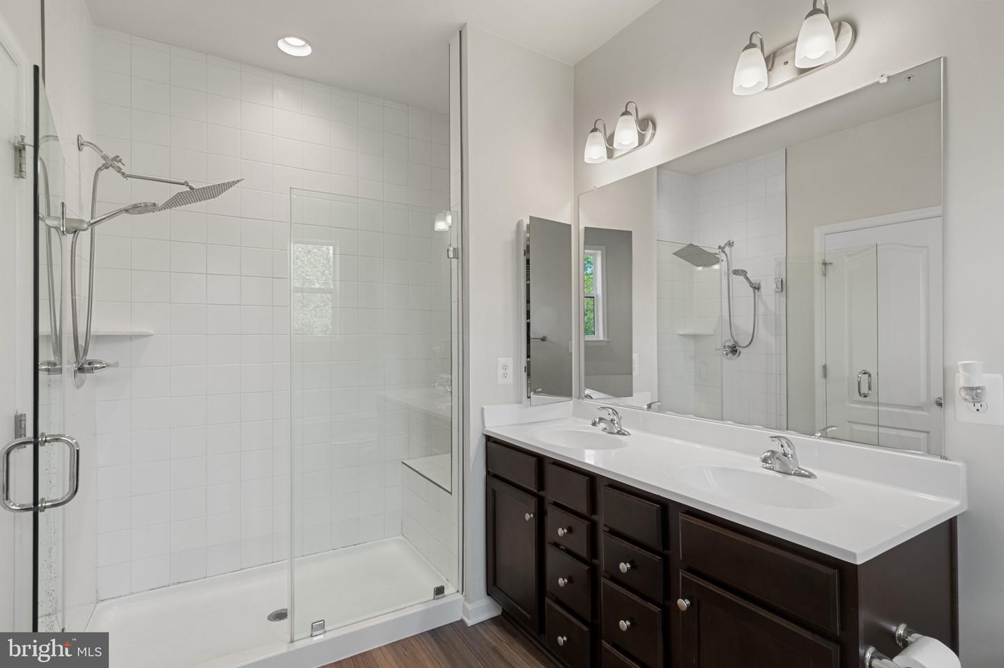 4922 Vista Glen Ln Property Photo 17