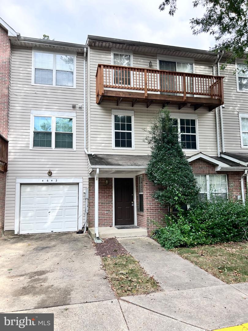 4643 DEEPWOOD CT #101D Property Photo 1