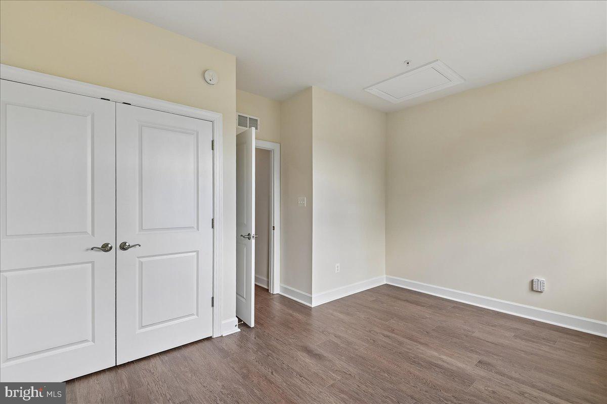 6402 47th St Property Photo 17