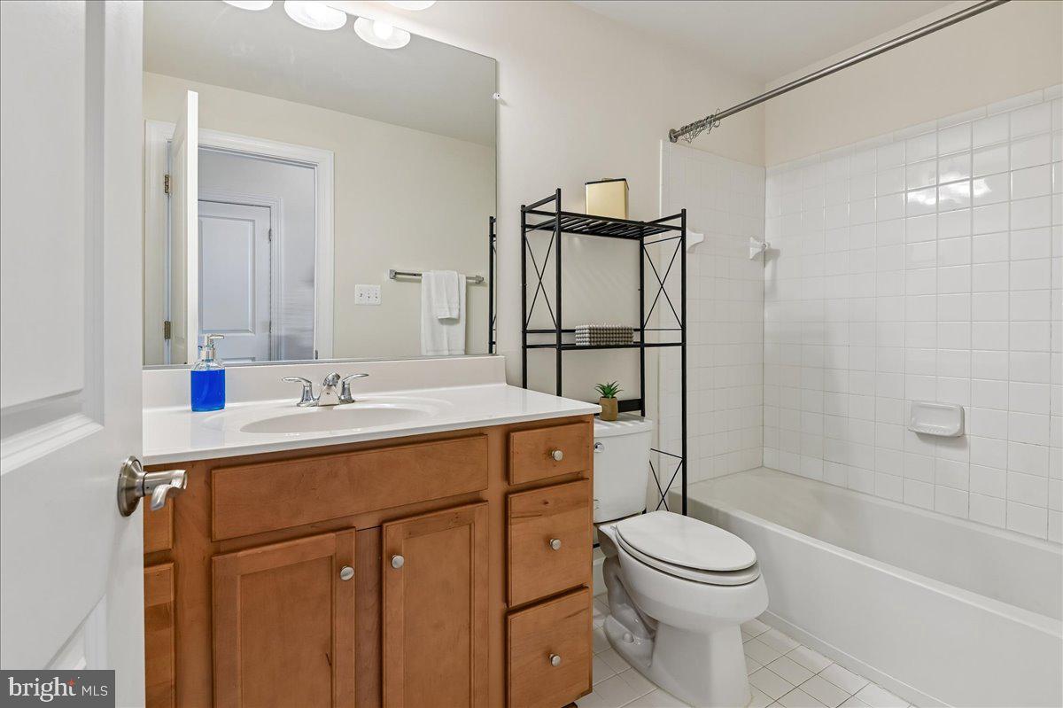 6402 47th St Property Photo 18