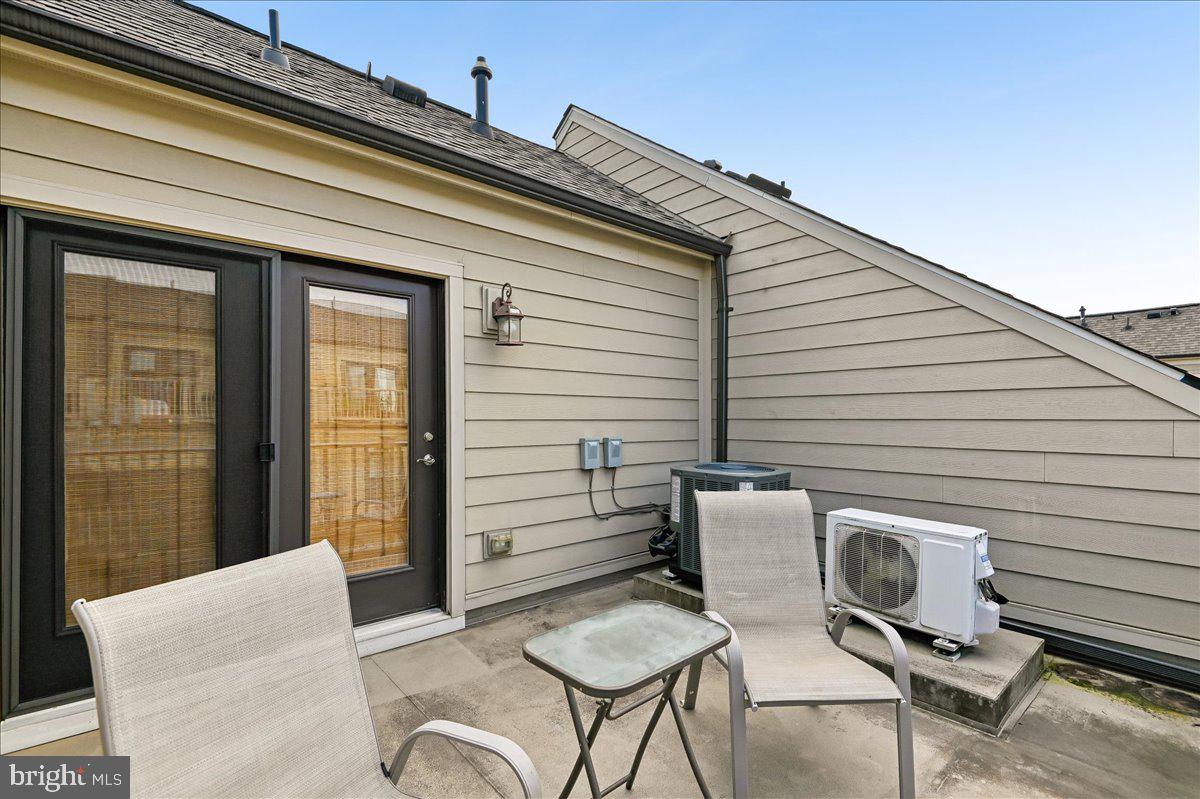 6402 47th St Property Photo 24
