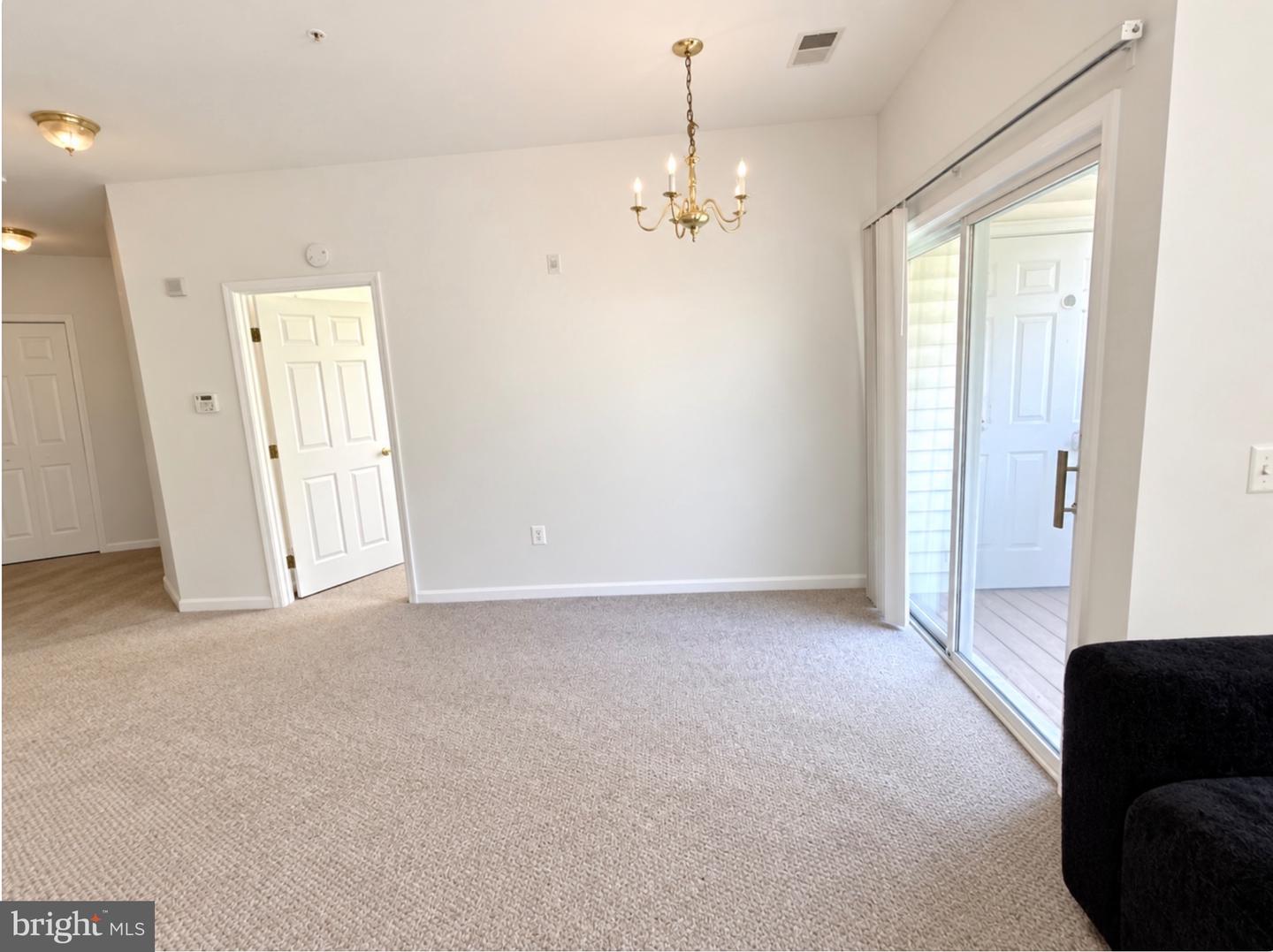 15614 Everglade Ln #306 Property Photo 3