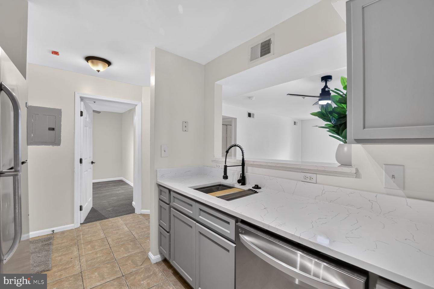 13900 Farnsworth Ln #4305 Property Photo 3