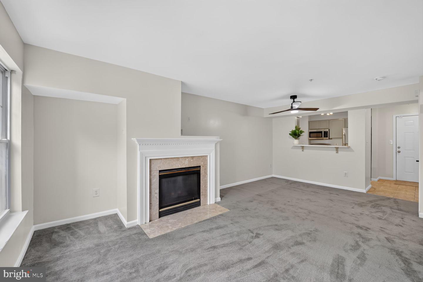 13900 Farnsworth Ln #4305 Property Photo 6