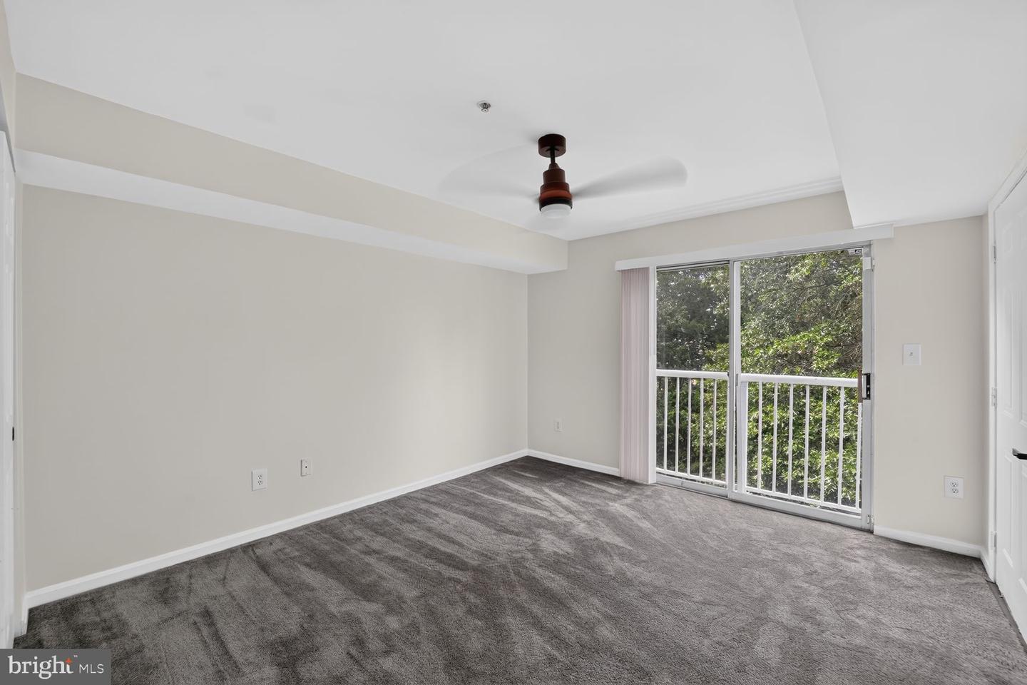 13900 Farnsworth Ln #4305 Property Photo 9