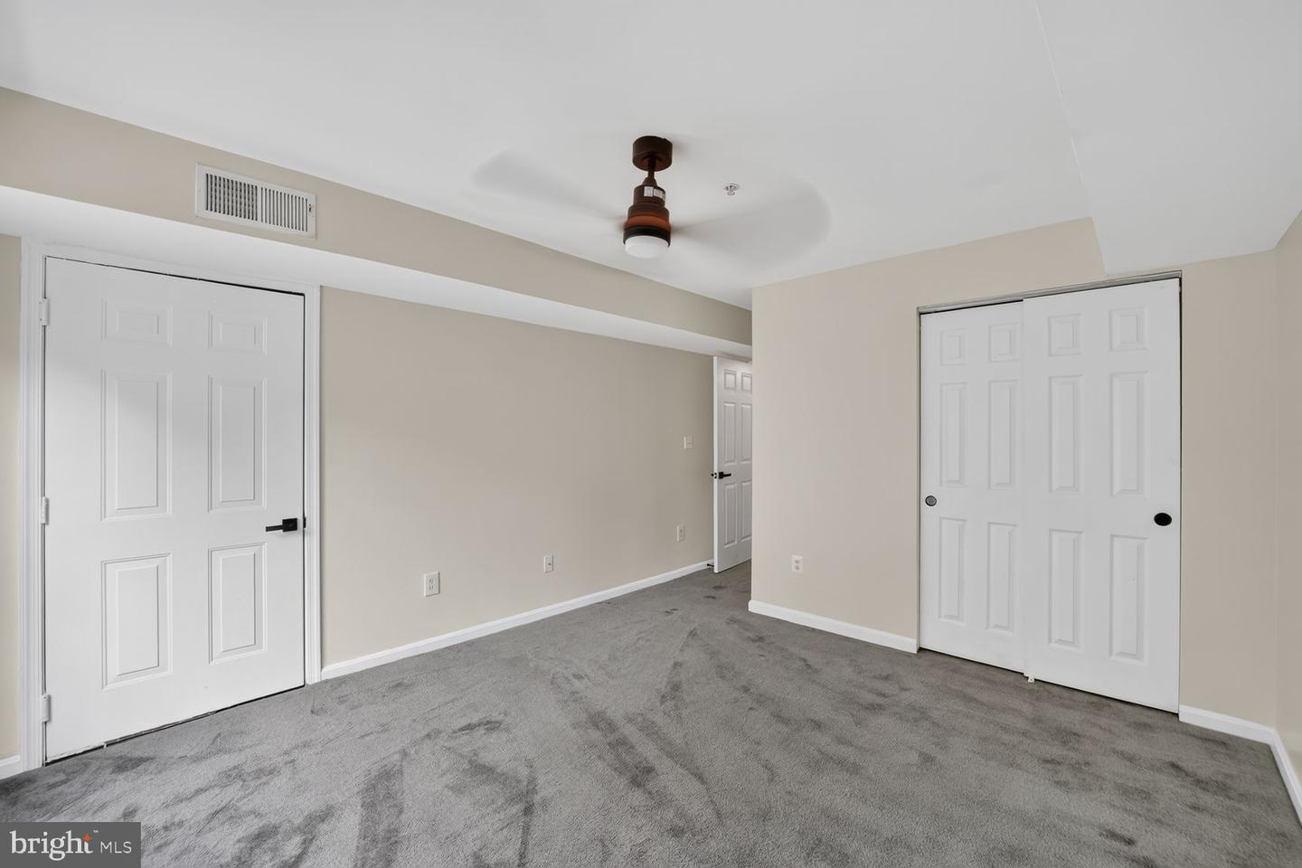 13900 Farnsworth Ln #4305 Property Photo 10