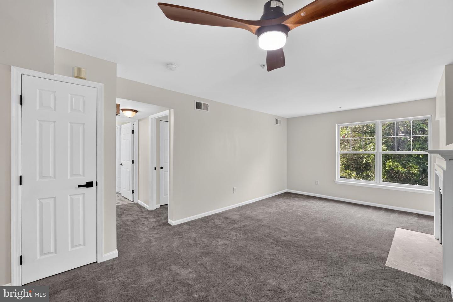 13900 Farnsworth Ln #4305 Property Photo 13