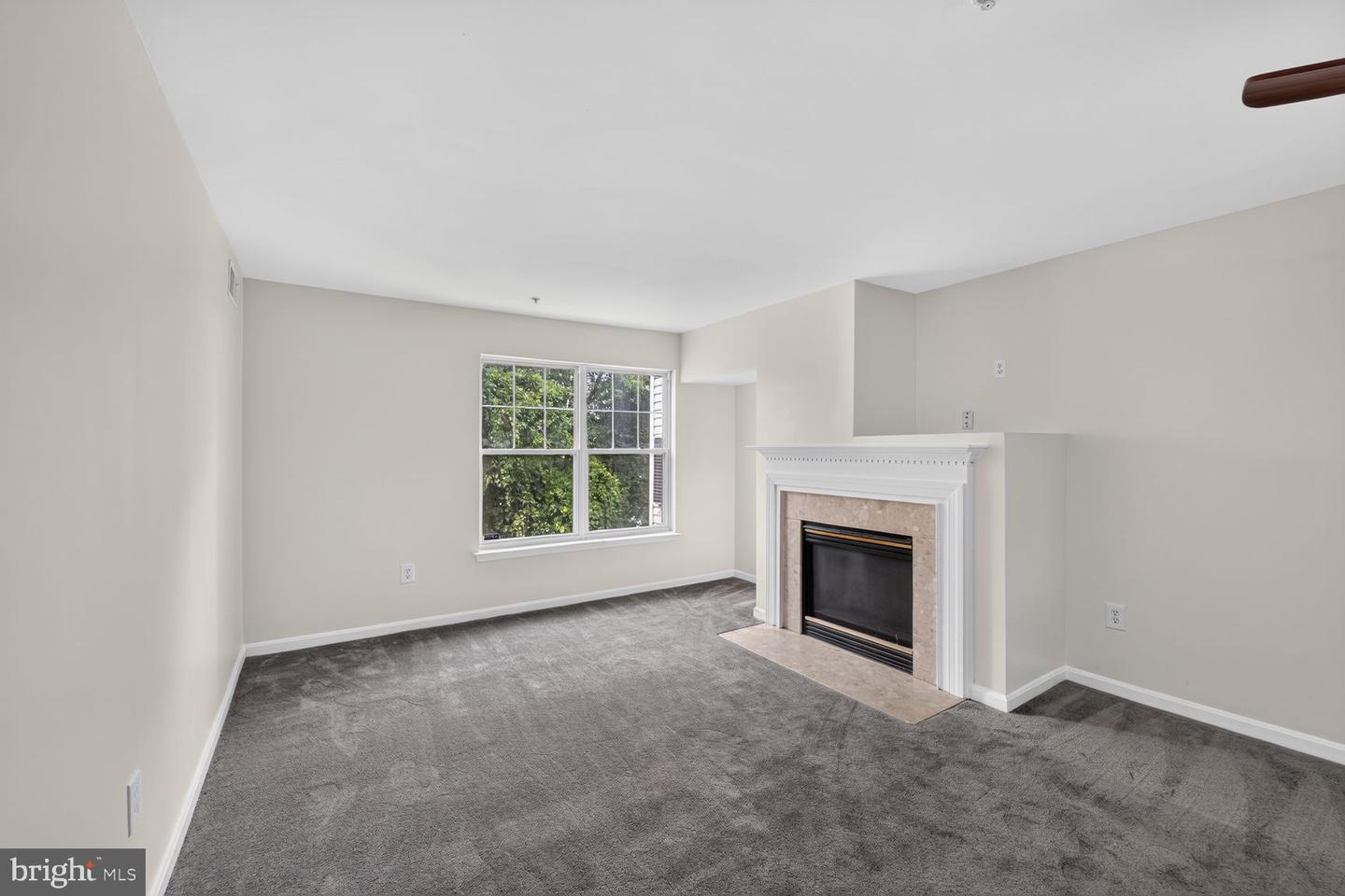 13900 Farnsworth Ln #4305 Property Photo 15