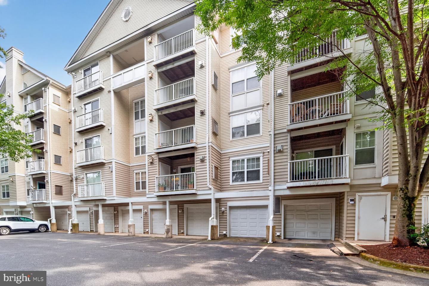 13900 Farnsworth Ln #4305 Property Photo 20