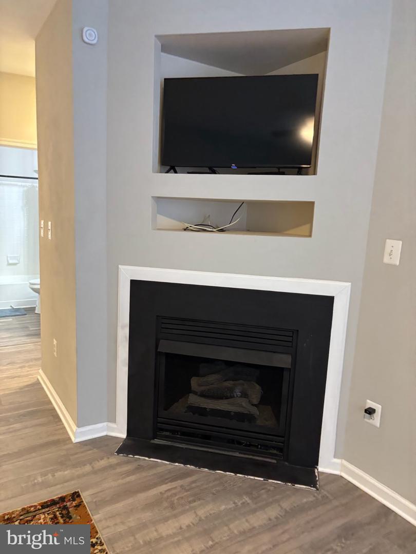 15613 Everglade Ln #g101 Property Photo 3