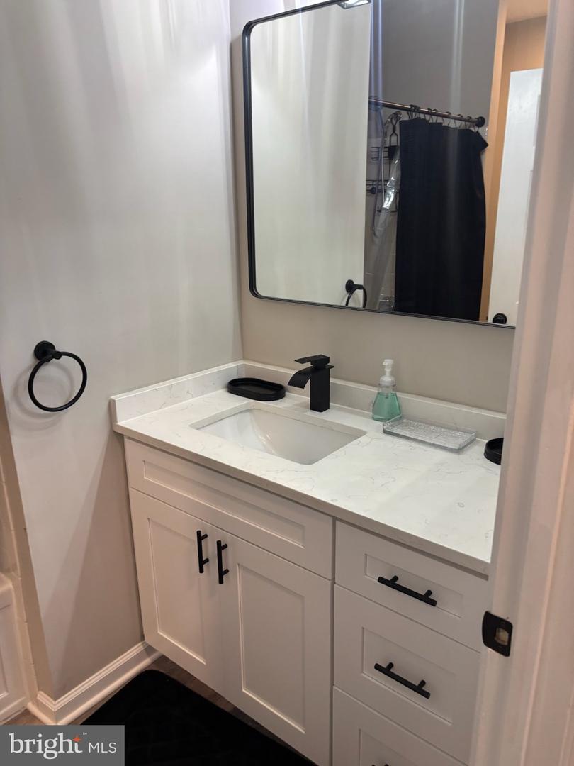 15613 Everglade Ln #g101 Property Photo 18