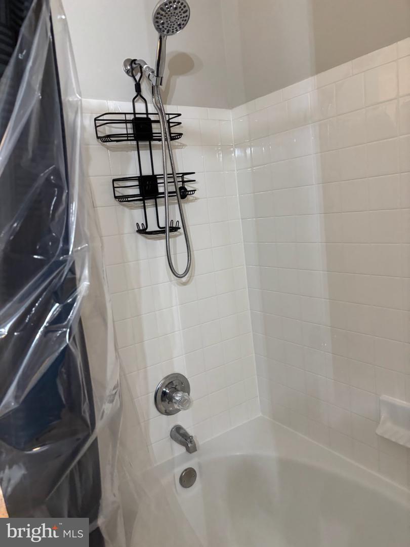 15613 Everglade Ln #g101 Property Photo 19