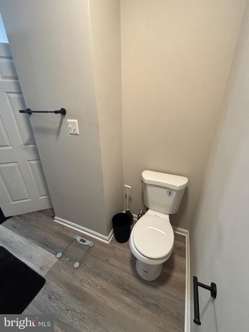 15613 Everglade Ln #g101 Property Photo 20