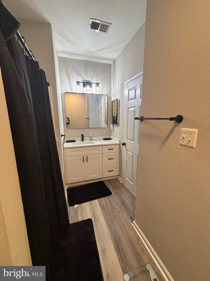 15613 Everglade Ln #g101 Property Photo 23