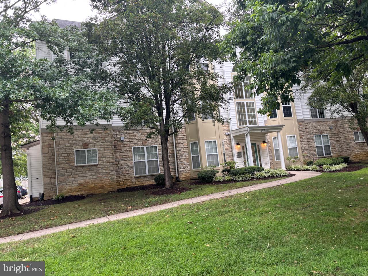 15613 Everglade Ln #g101 Property Photo 25