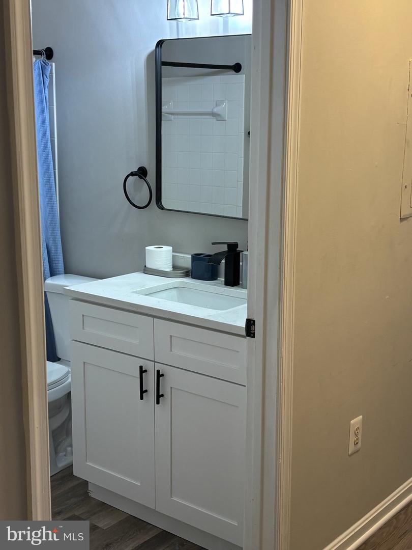 15613 Everglade Ln #g101 Property Photo 26
