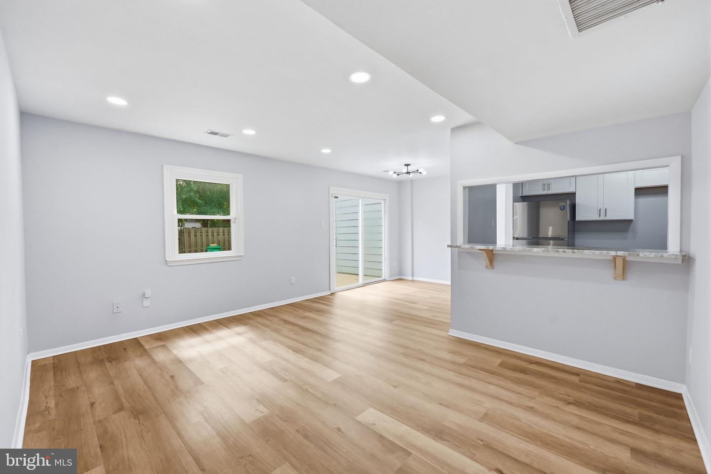 12403 Persimmon Rd Property Photo 12