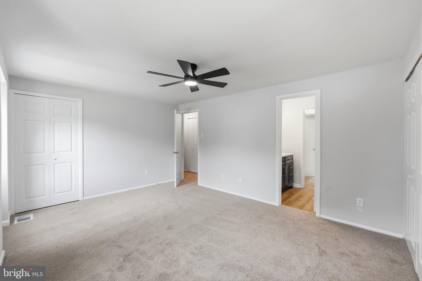 12403 Persimmon Rd Property Photo 18