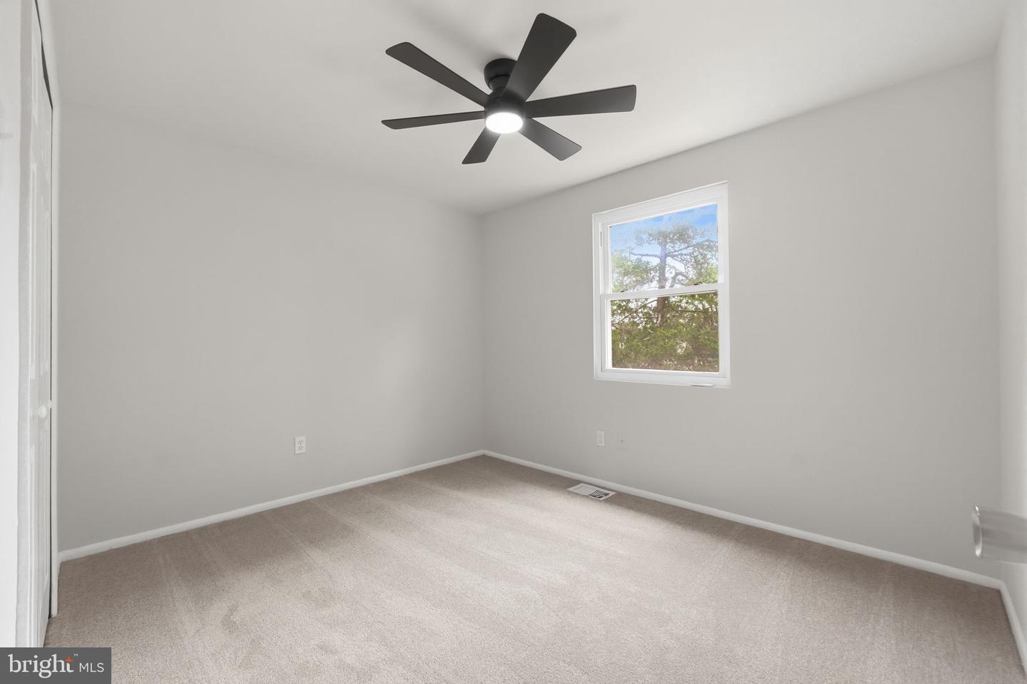 12403 Persimmon Rd Property Photo 24