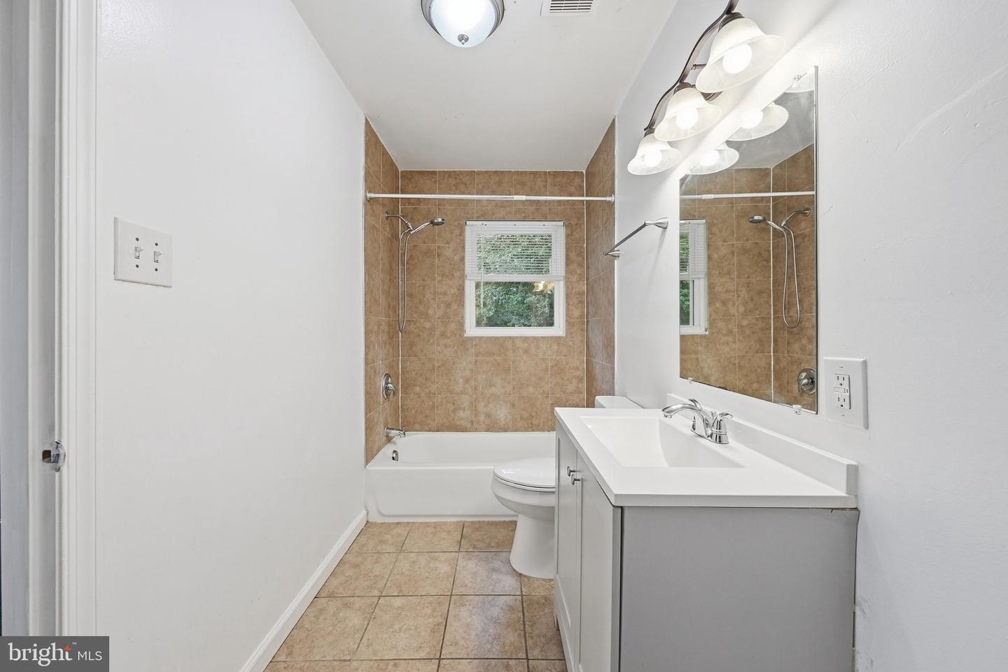 8905 Bold St Property Photo 13
