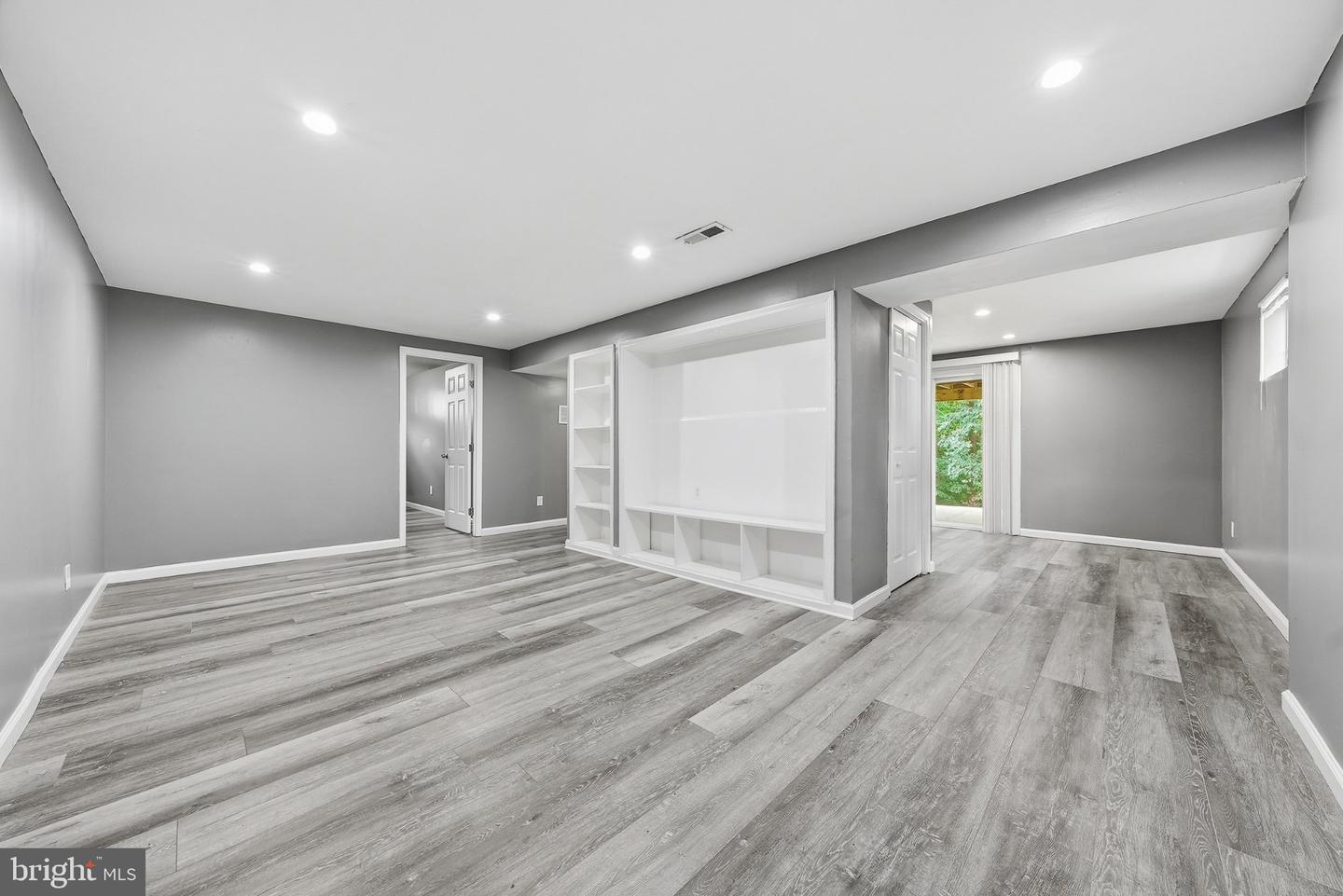 8905 Bold St Property Photo 19