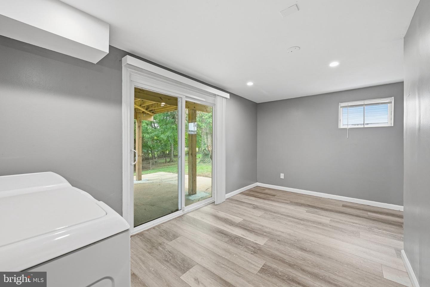 8905 Bold St Property Photo 23