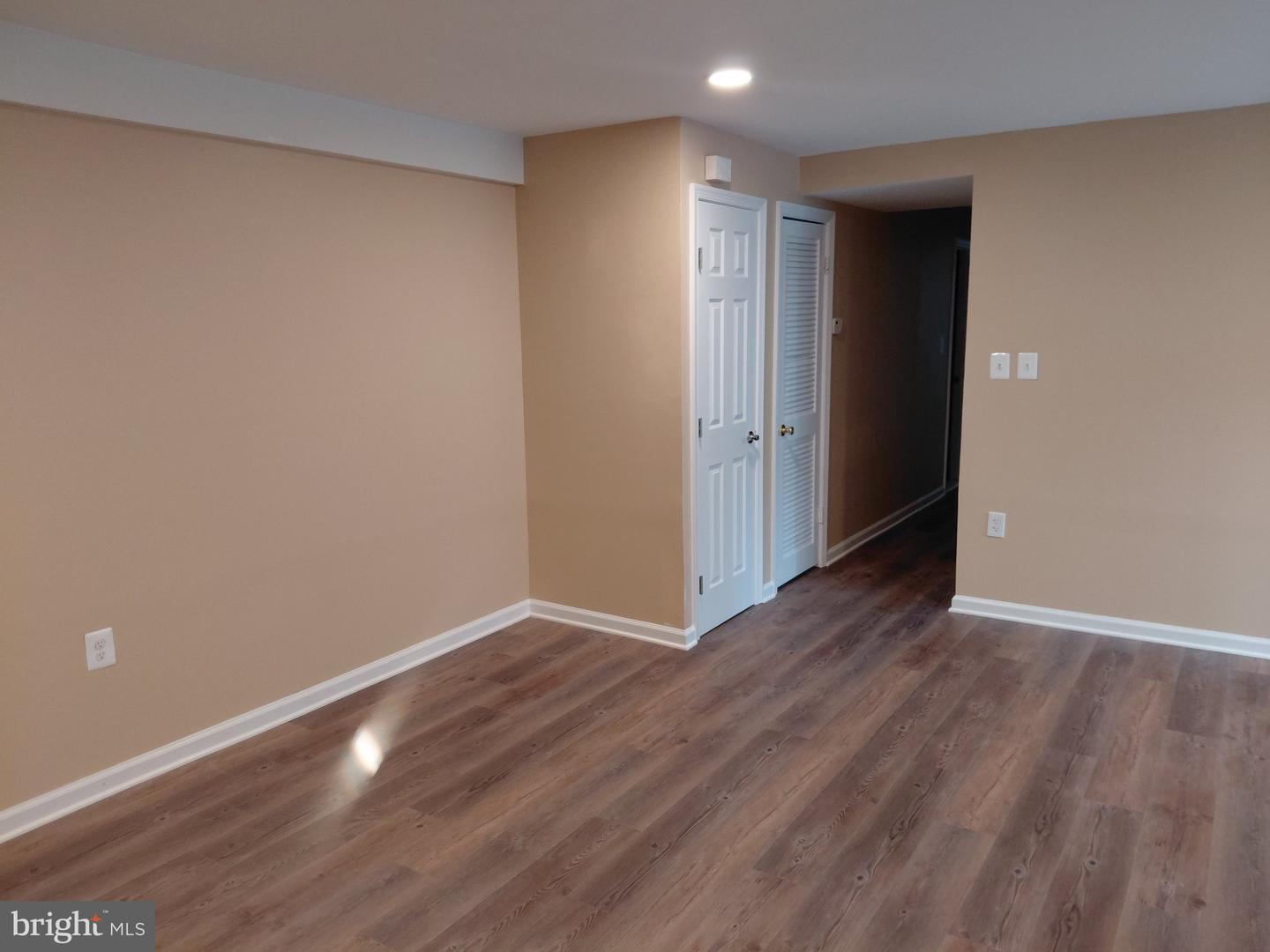 7161 Cross St #t-4 Property Photo 6