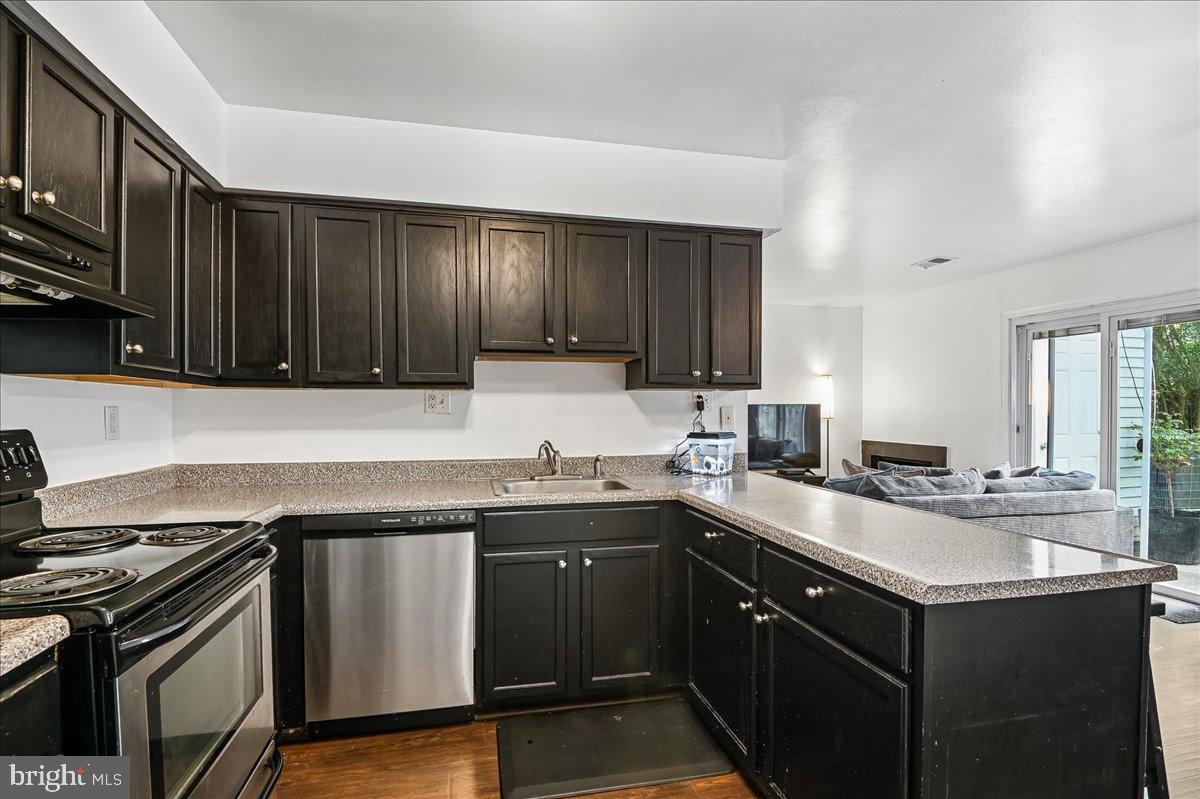 8910 Fairhaven Property Photo 6