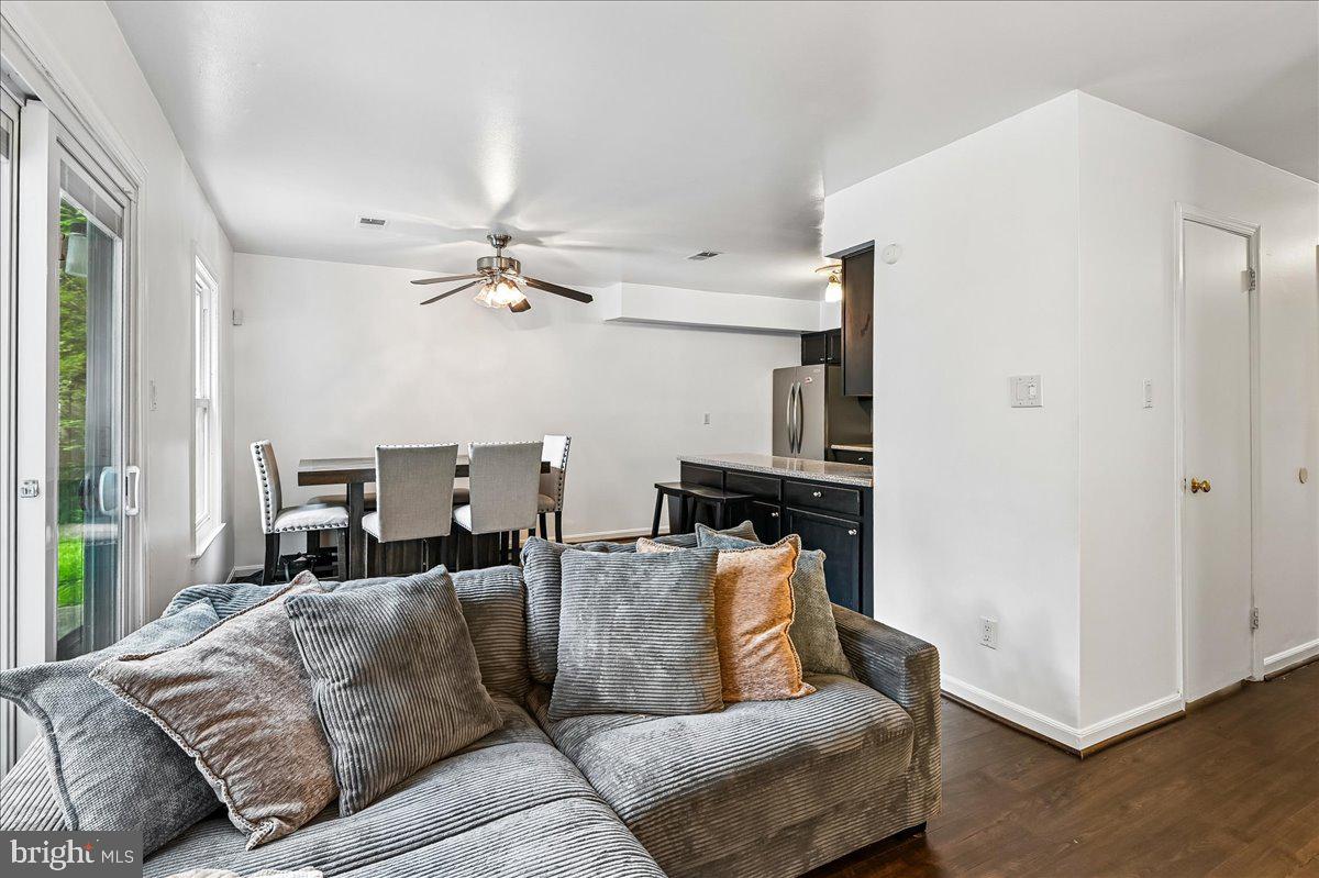 8910 Fairhaven Property Photo 10