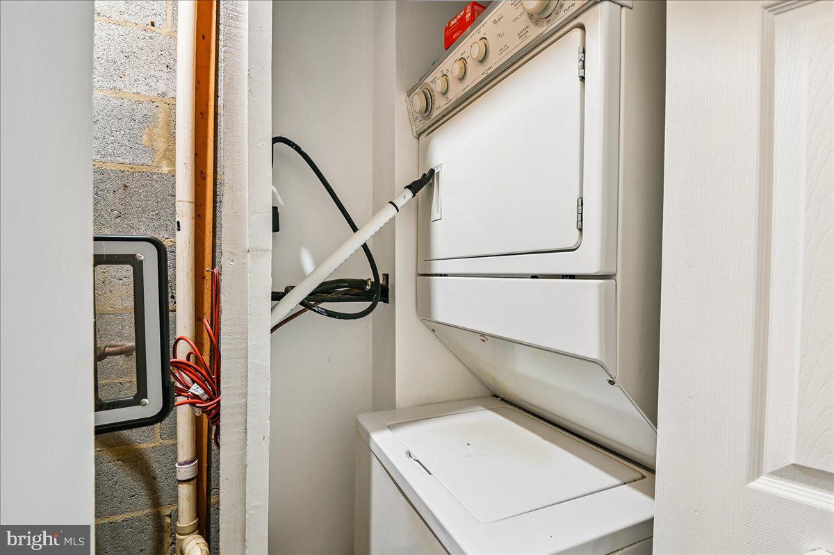 8910 Fairhaven Property Photo 26