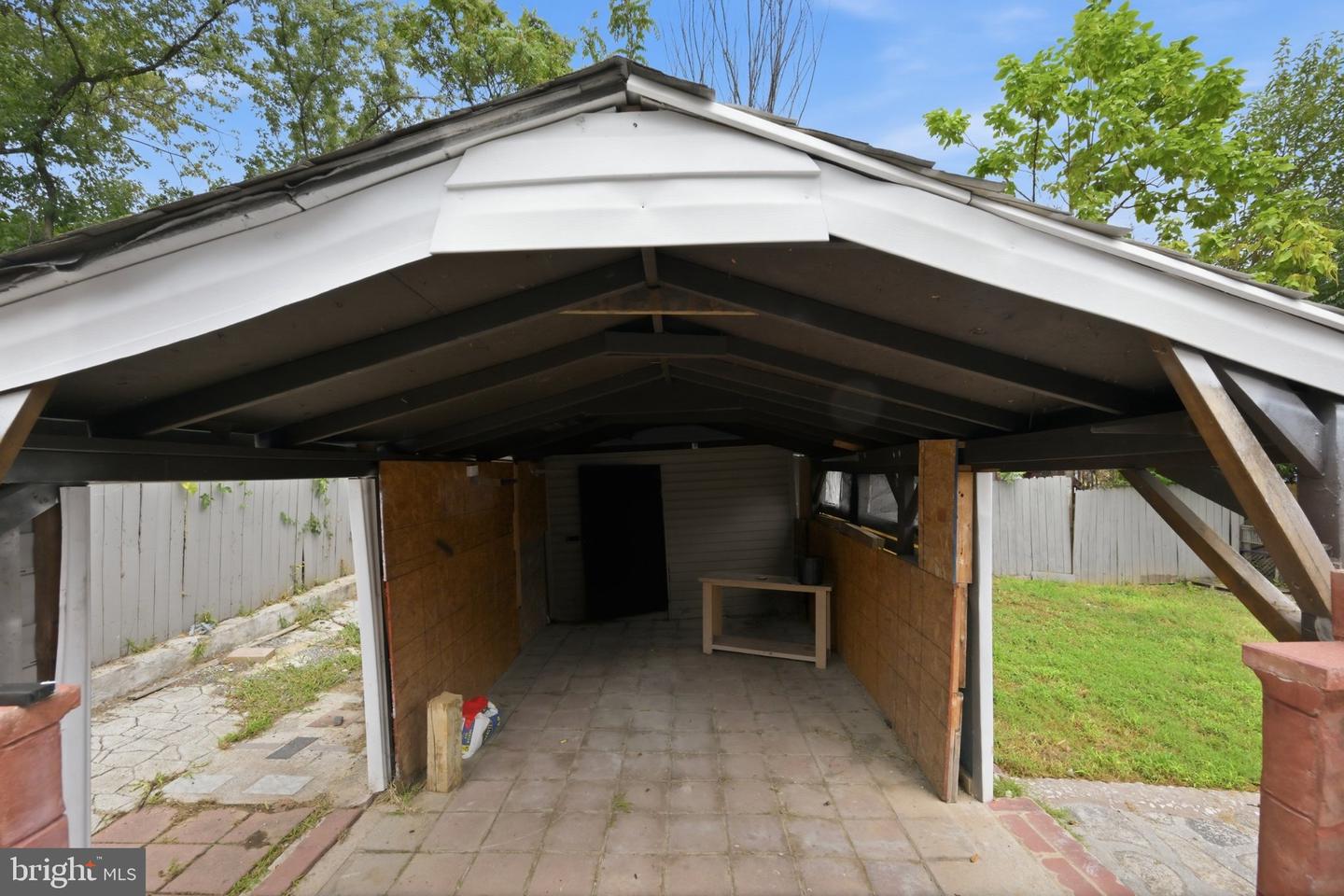 805 Eastern Ave Property Photo 23