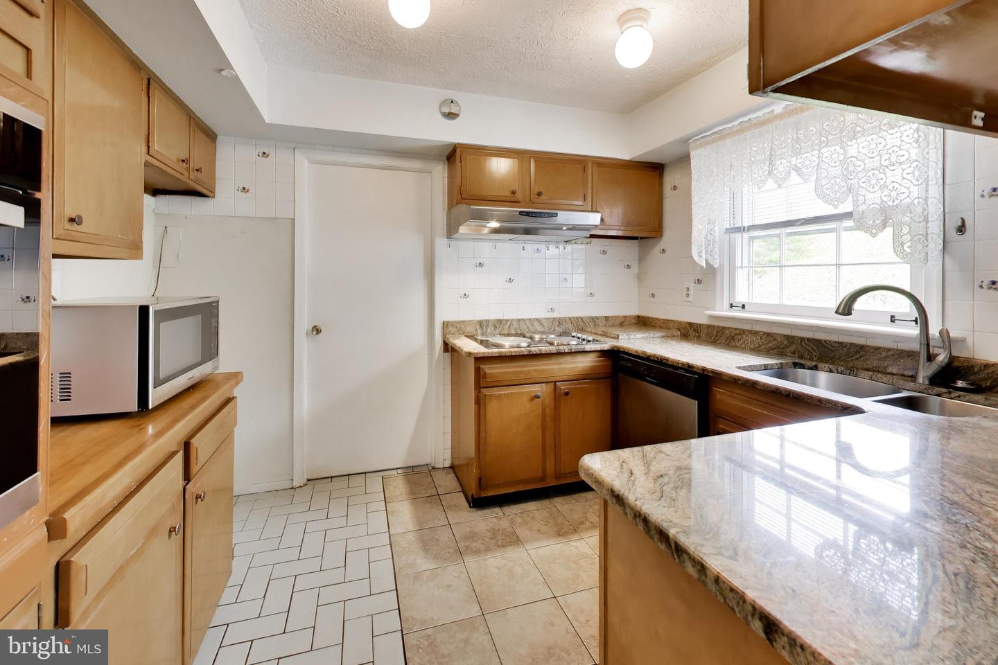 12306 Rockledge Dr Property Photo 7