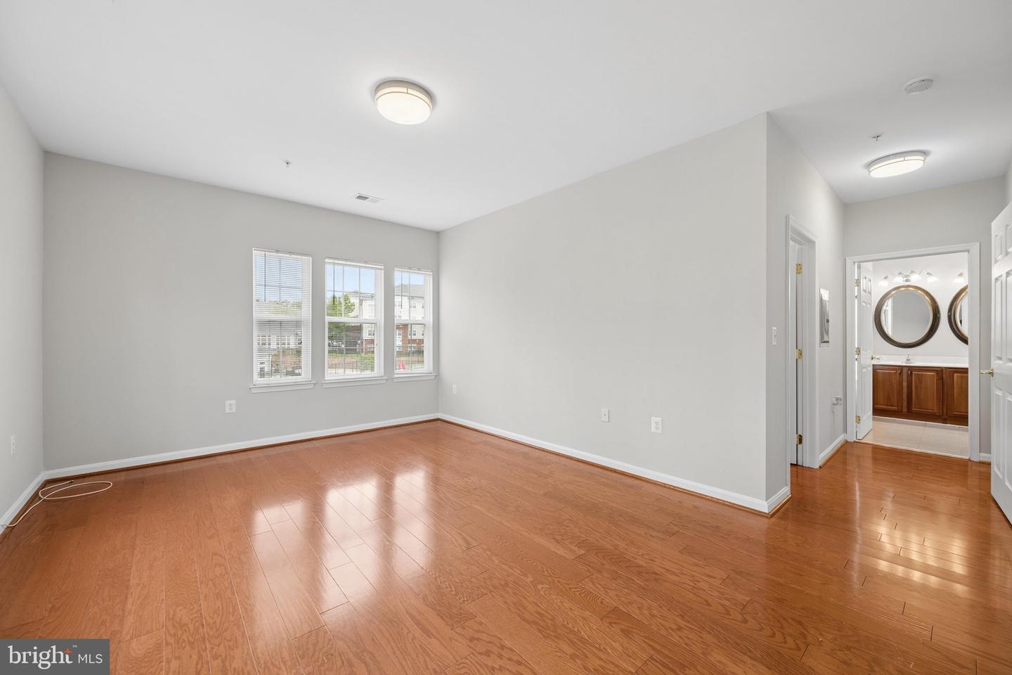 MDPG2218062 Property Photo 30