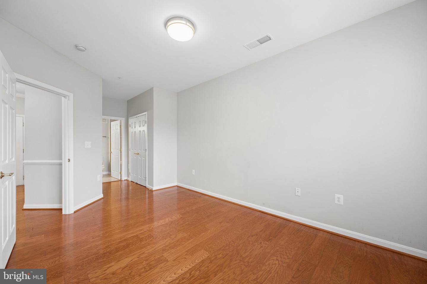 MDPG2218062 Property Photo 38
