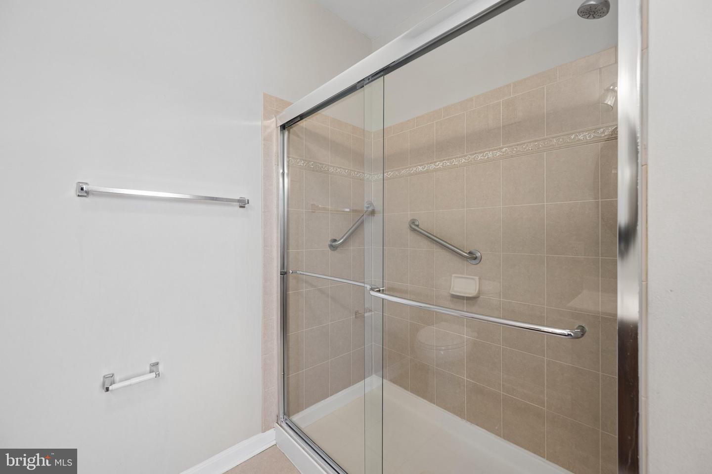 MDPG2218062 Property Photo 64