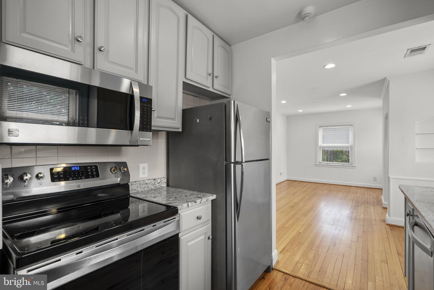 4810 Delaware St Property Photo 4