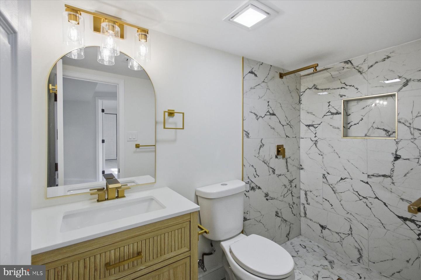 9013 Pinehurst Dr Property Photo 26