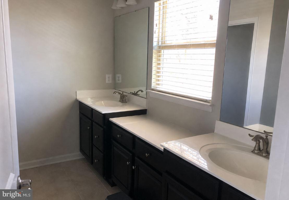 10048 Dorsey Ln Property Photo 12