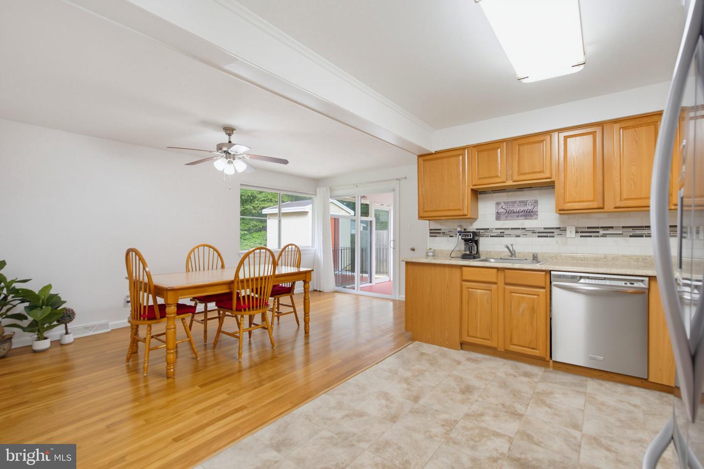13011 Clarion Rd Property Photo 9